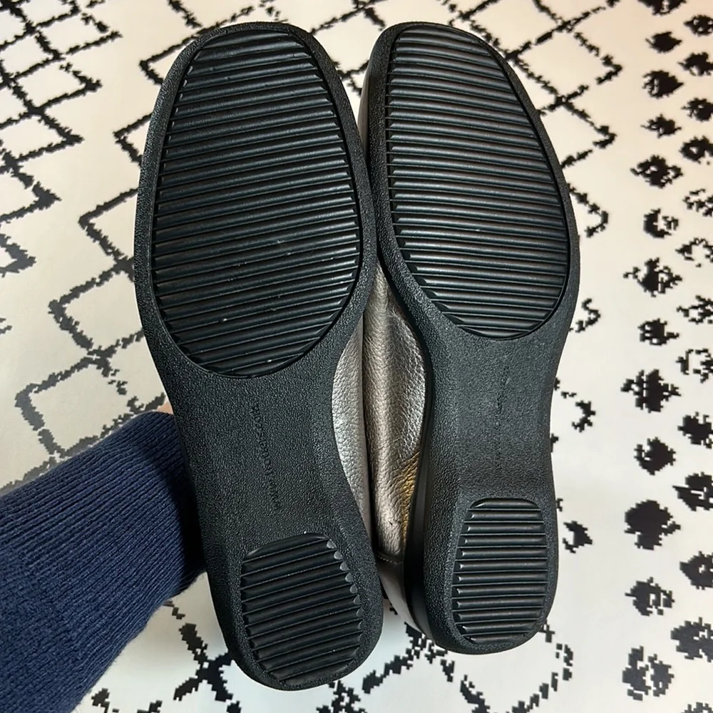 Trotters Metallic Pewter Loafers
